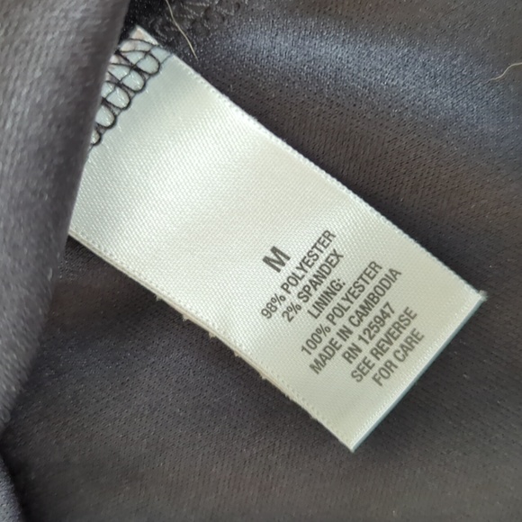 3 for $30. Black and white top - Picture 6 of 10